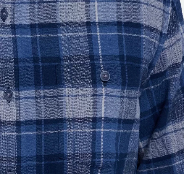 Camisa Weatherproof Vintage de Franela Azul a Cuadros – Estilo Clásico y Confort Moderno - Imagen 4